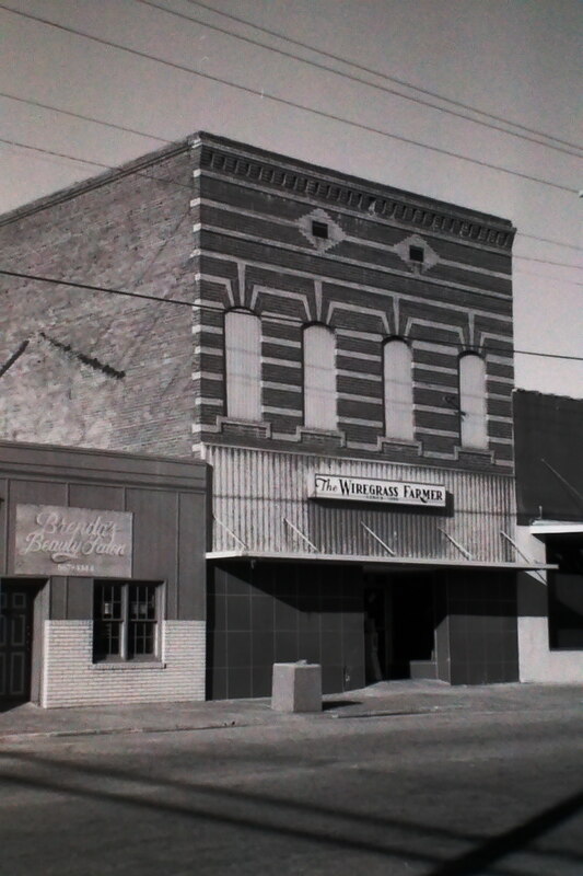 The Wiregrass Farmer building, date unknown.JPG