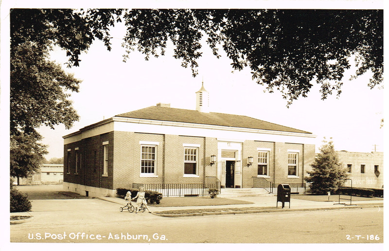 US Post Office - Ashburn, GA 2-T-186 - postcard front.tif