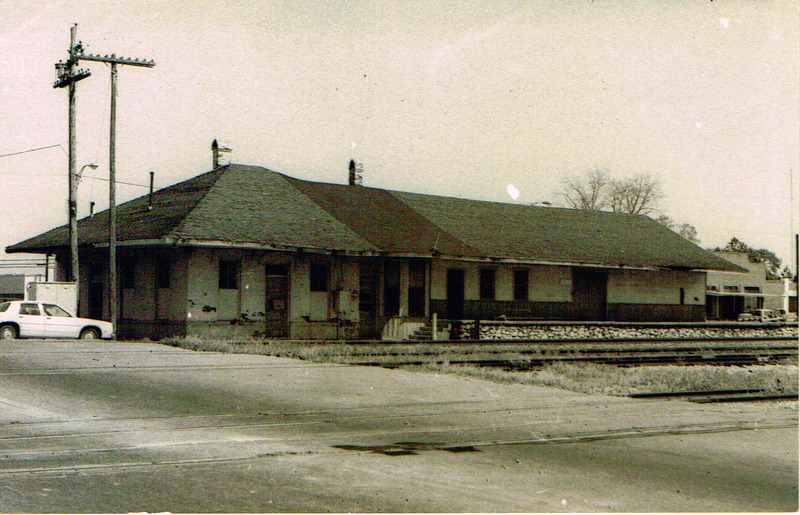 Sou. Depot Ashburn, GA 1986 - postcard front.tif