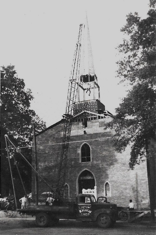 Ashburn Baptist Church Steeple Raising 1956 5.jpg