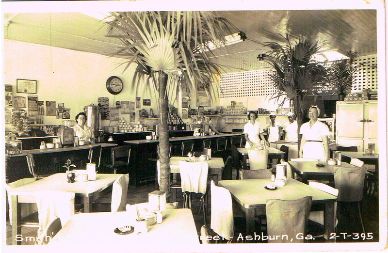 Smith_s Restaurant - Main Street Ashburn, GA - 2-T-395 - postcard front.tif