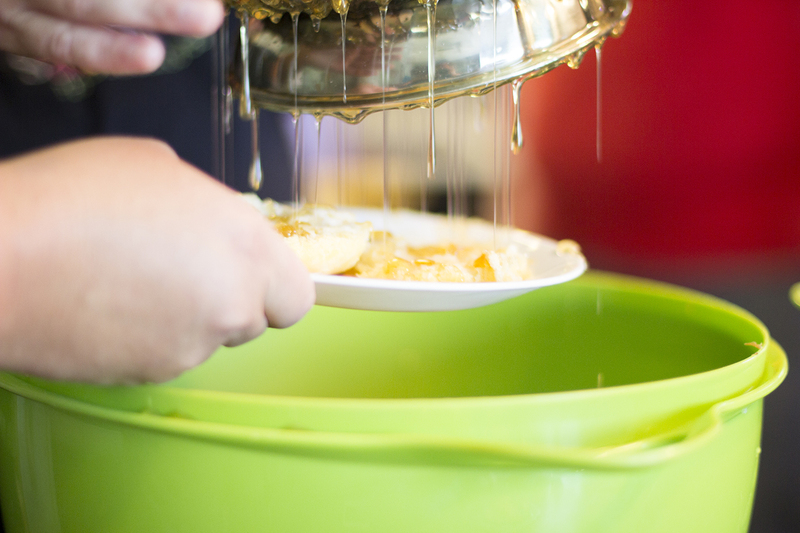 1500 Fresh Honey dripping at Nesmith Road in Sycamore, Georgia on September 1, 2014.jpg